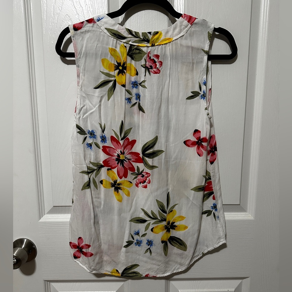 Old Navy White Sleeveless Floral Tie-Neck Blouse - Picture 3 of 4